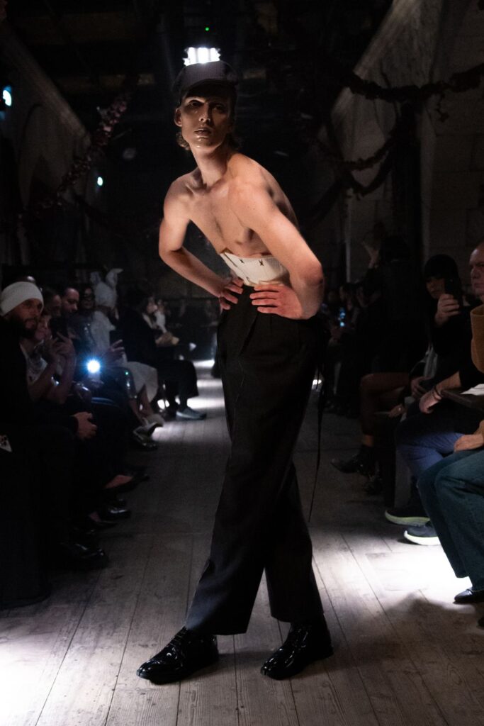 maison-margiela-artisanal-2024-look-1-65b3ff8c8f542